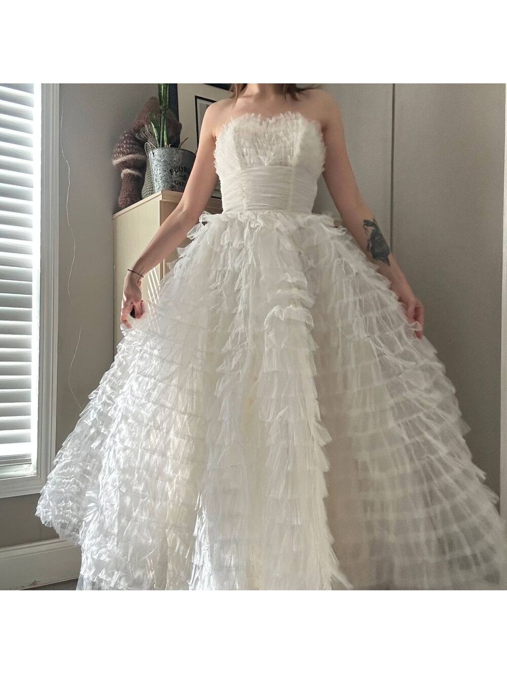 Vintage Strapless White Wedding Dress Tiered Ruffle Skirt XS/S - For Restoration